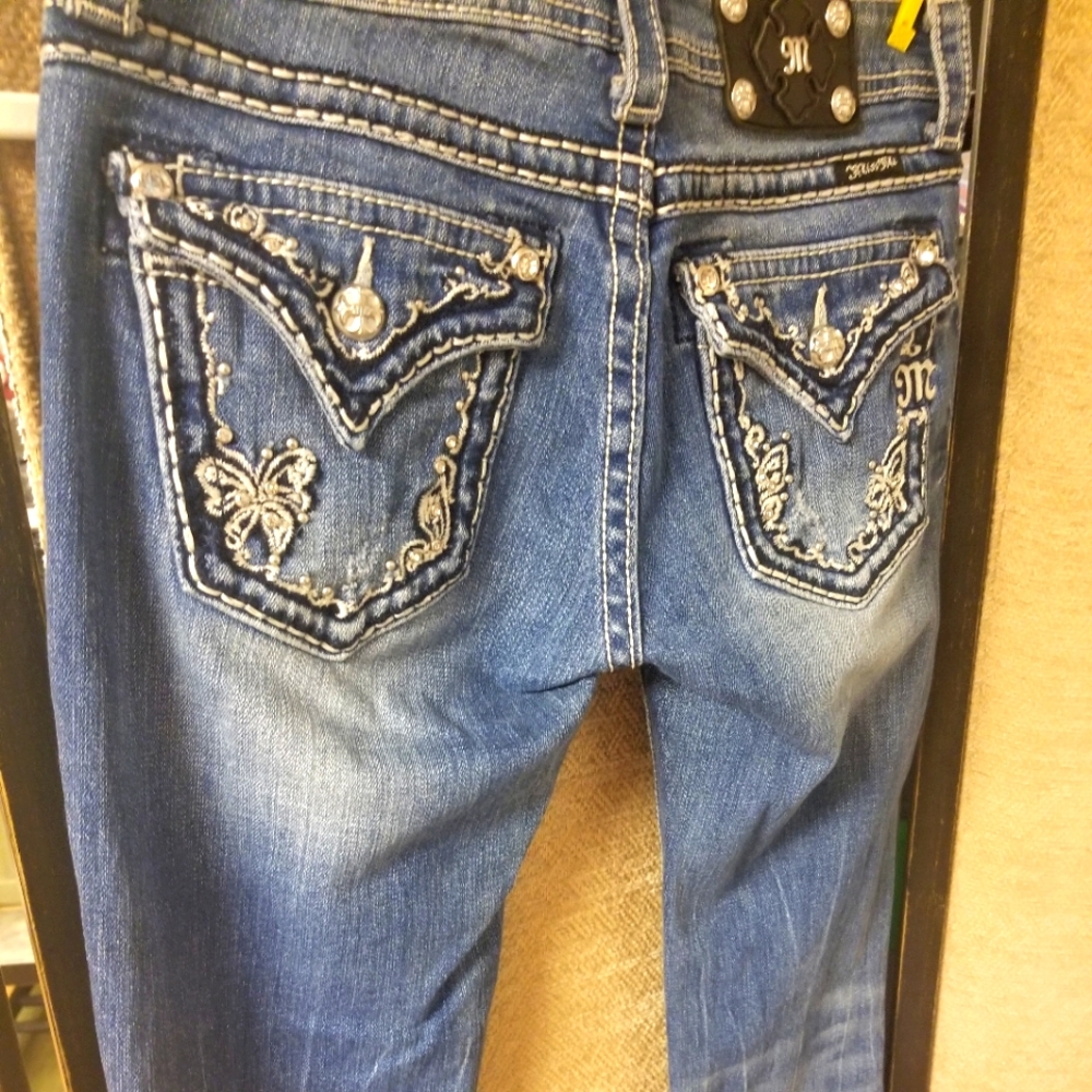 Miss Me Jean's Size 27